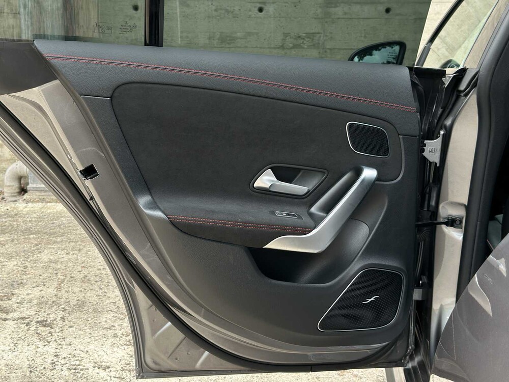 Mercedes-Benz CLA45 AMG Shooting Brake 4MATIC+ Premium Plus CLA-klasse 387pk 2022 (BTW 21%), NL-Kenteken