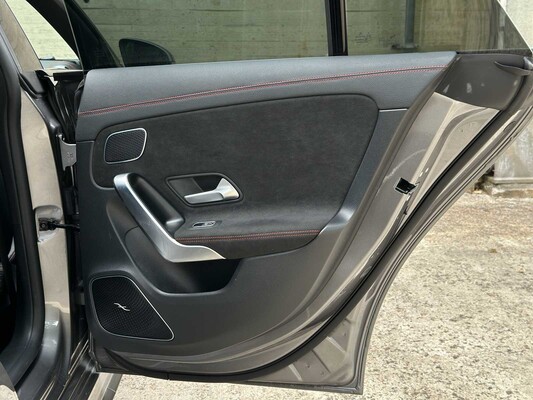 Mercedes-Benz CLA45 AMG Shooting Brake 4MATIC+ Premium Plus CLA-klasse 387pk 2022 (BTW 21%), NL-Kenteken