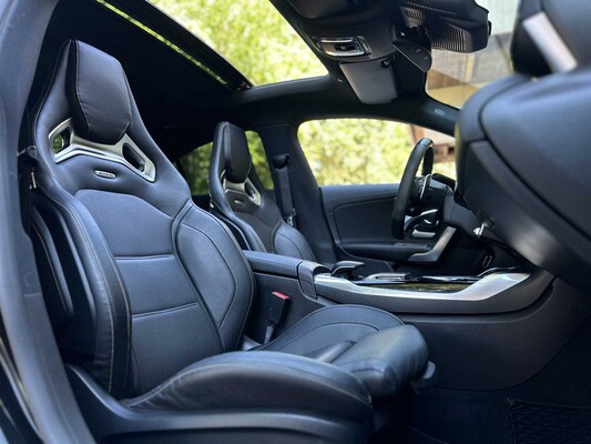Mercedes-Benz CLA45s 4Matic+ Premium Plus CLA-klasse 421pk 2020, NL-Kenteken