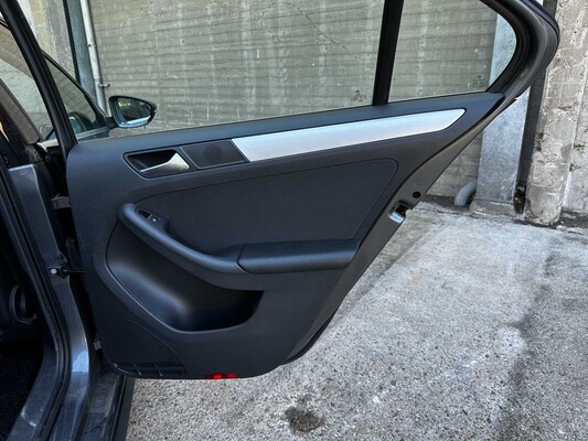 Volkswagen Jetta 1.4 TSI Hybrid Comfortline 170pk 2013 (Origineel-NL), 3-KTB-60