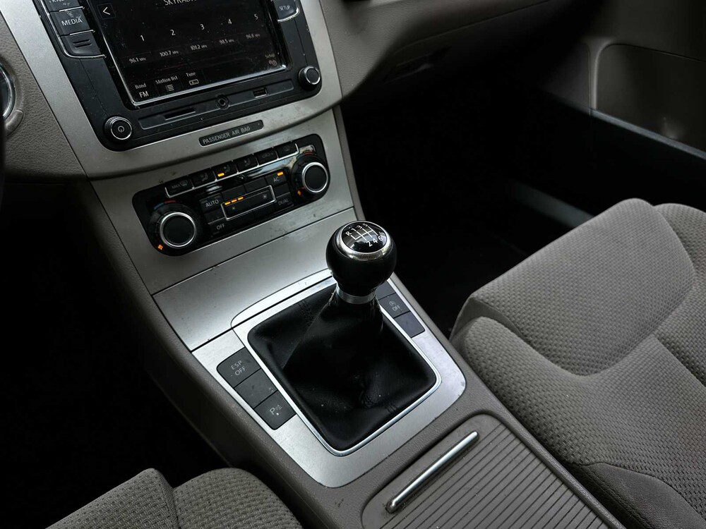 Volkswagen Passat Variant 1.4 TSI Comfl BlueMotion 122pk 2010 (Origineel-NL), 86-LFP-6