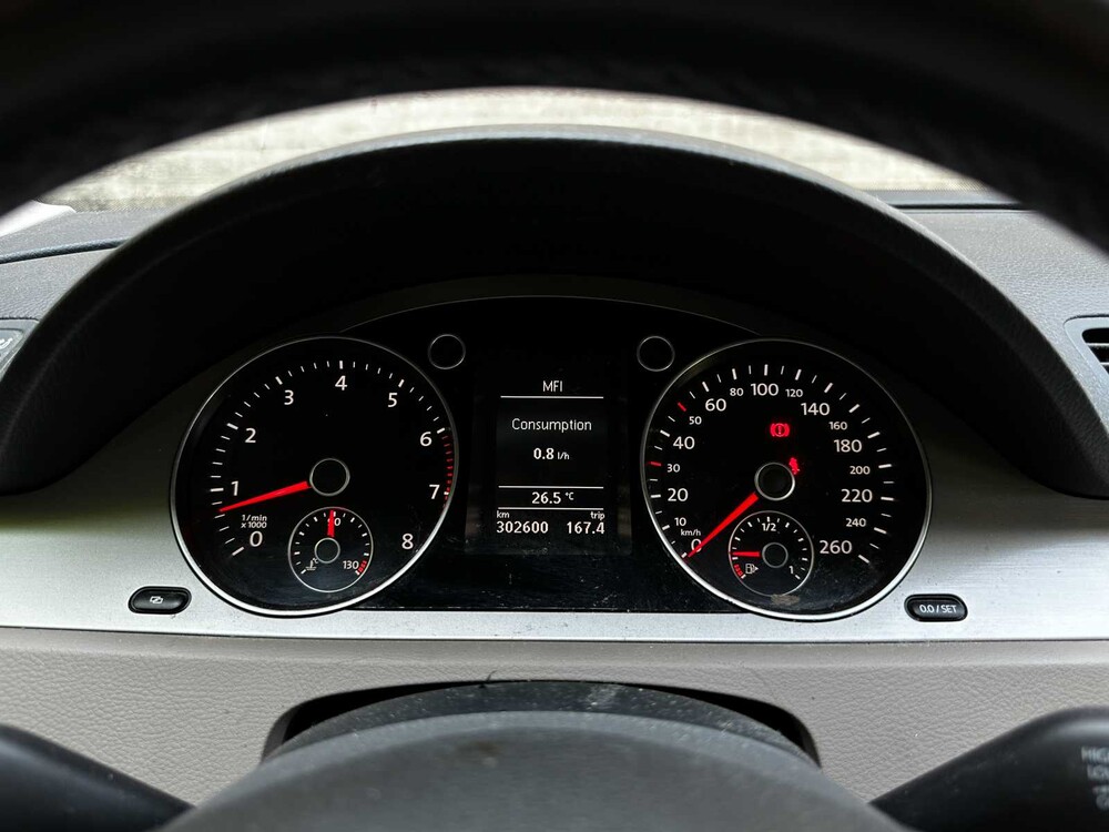 Volkswagen Passat Variant 1.4 TSI Comfl BlueMotion 122 PS 2010 (Original-NL), 86-LFP-6