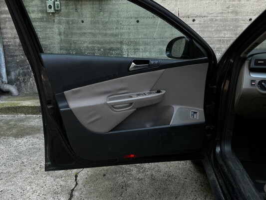 Volkswagen Passat Variant 1.4 TSI Comfl BlueMotion 122pk 2010 (Origineel-NL), 86-LFP-6