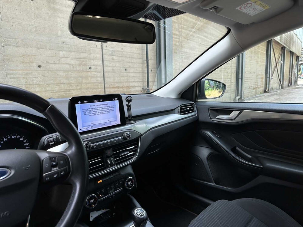 Ford Focus Kombi 1.0 EcoBoost ST Line Business 123 PS 2019, T-876-HJ