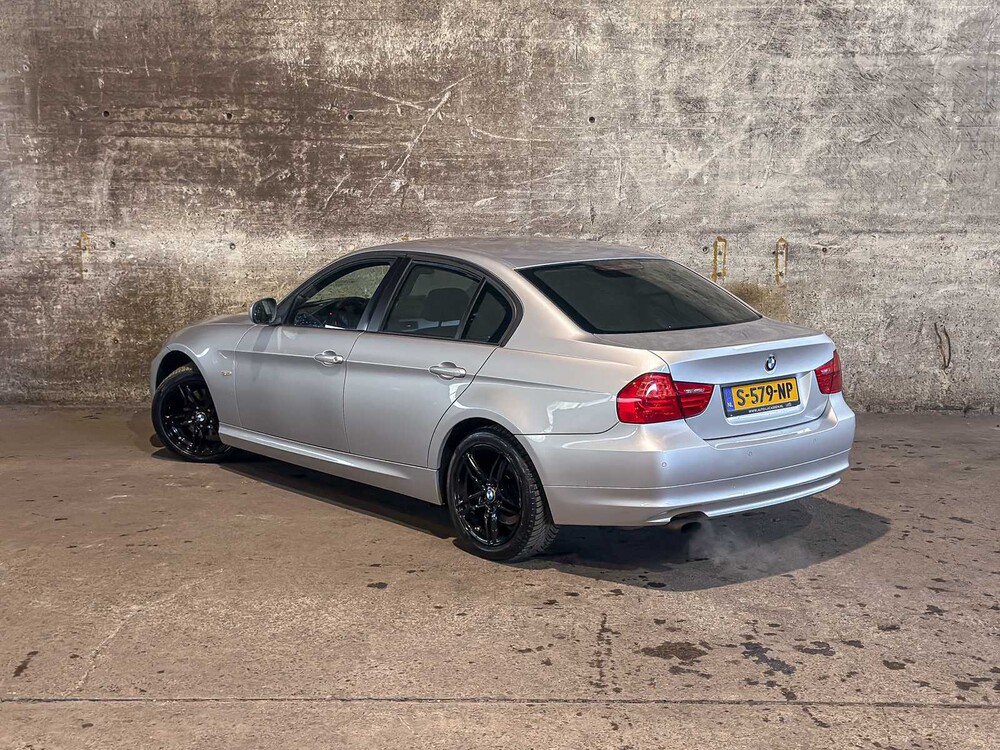 BMW 318i 2.0 3-serie 143pk 2010, S-579-NP