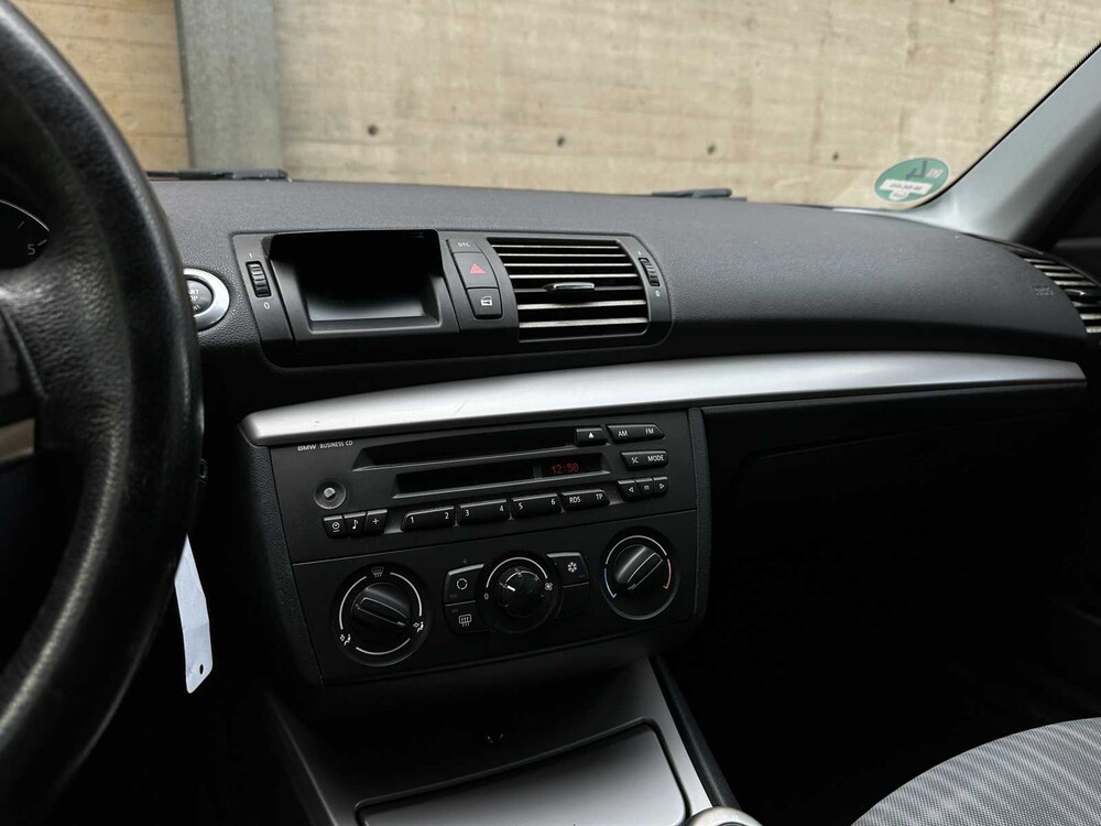 BMW 118i 129pk 2006 1-serie (Origineel-NL), 56-SK-GG