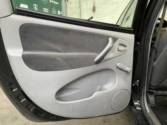 Citroen - Xsara Picasso - 1.6i Attraction