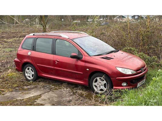 Personen- en bedrijfsauto's in Milsbeek