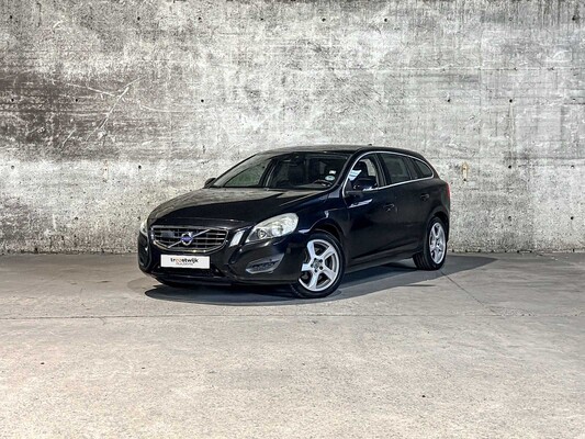 Volvo V60 2.0T Momentum 203hp 2011 (Original-NL) Automatic, 58-NXR-8