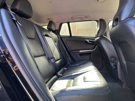 Volvo V60 2.0T Momentum 203pk 2011 (Origineel-NL) Automaat, 58-NXR-8