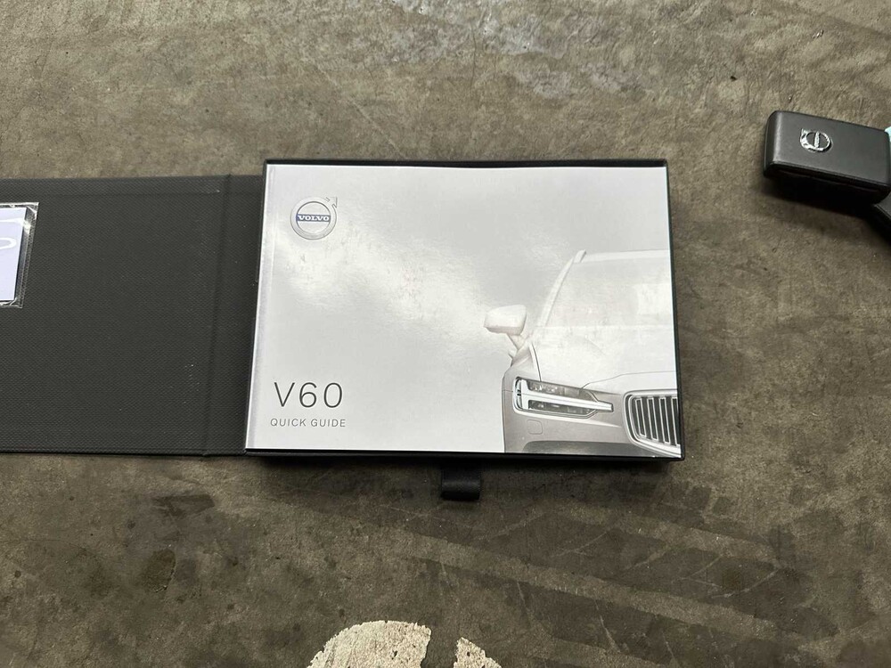 Volvo V60 2.0 T4 Momentum Proline 188pk 2019 (Original-NL), ZP-740-L
