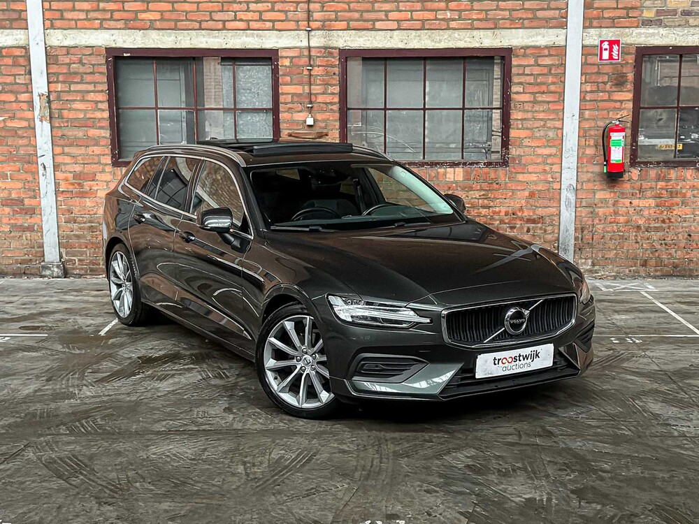 Volvo V60 2.0 T4 Momentum Proline 188pk 2019 (Original-NL), ZP-740-L