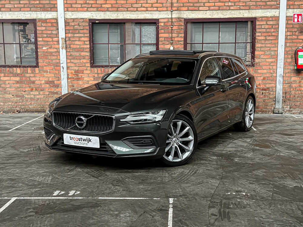 Volvo V60 2.0 T4 Momentum Proline 188pk 2019 (Original-NL), ZP-740-L