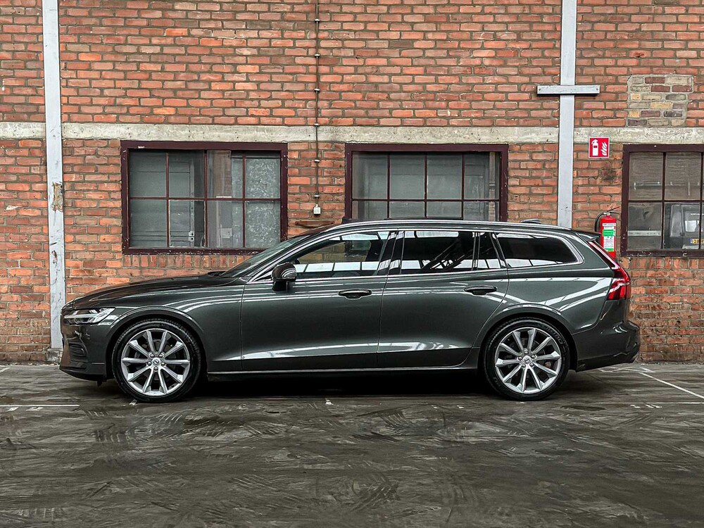 Volvo V60 2.0 T4 Momentum Proline 188pk 2019 (Original-NL), ZP-740-L