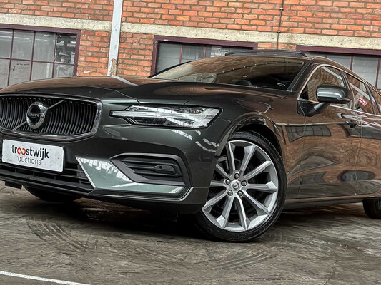 Volvo V60 2.0 T4 Momentum Proline 188pk 2019 (Original-NL), ZP-740-L