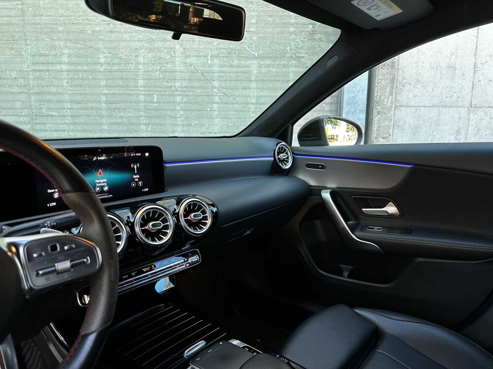 Mercedes-Benz A180 d Business Solution AMG 116pk 2019 A-klasse, L-277-BV