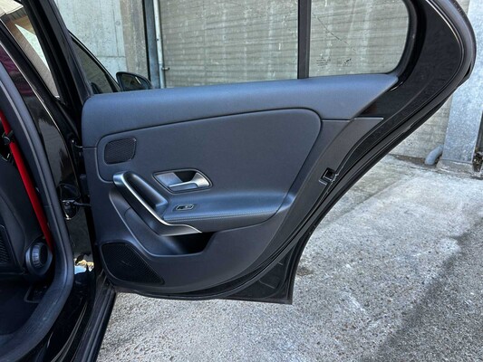 Mercedes-Benz A180 d Business Solution AMG 116pk 2019 A-klasse, L-277-BV