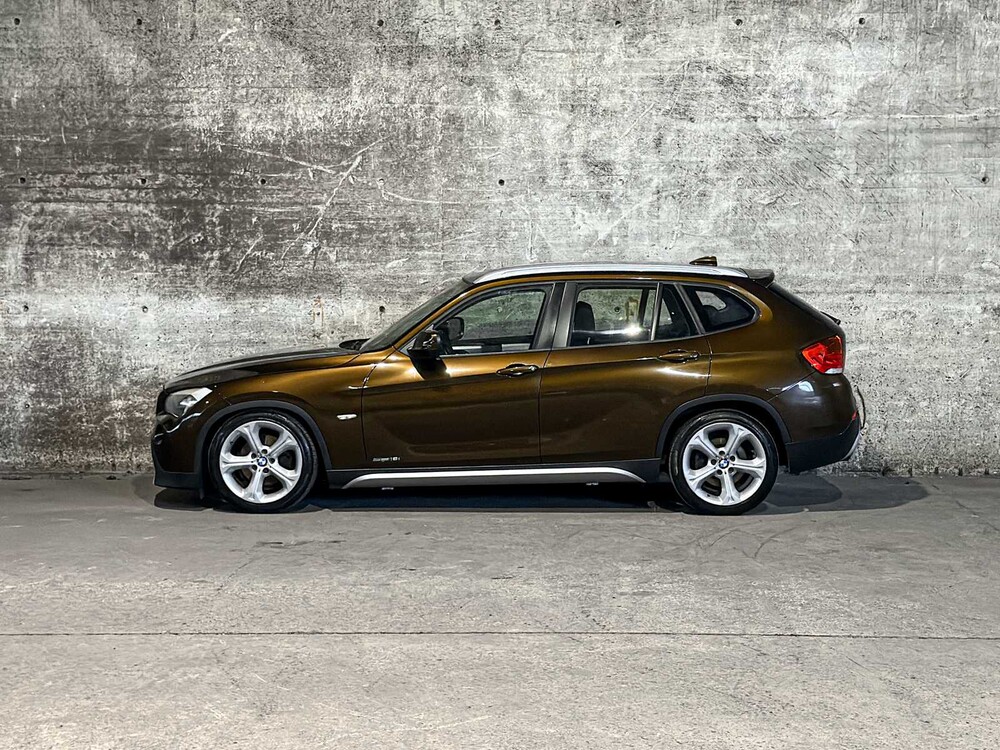 BMW X1 sDrive18i Executive 150pk 2010 (Origineel-NL), 94-LLB-1