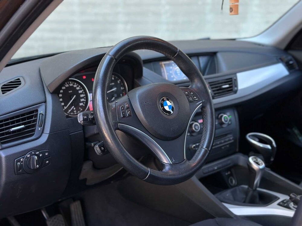 BMW X1 sDrive18i Executive 150pk 2010 (Origineel-NL), 94-LLB-1