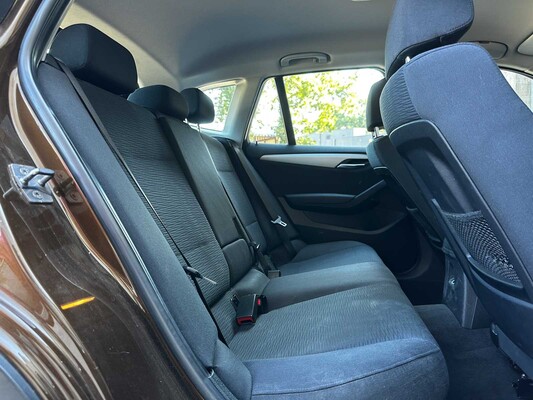 BMW X1 sDrive18i Executive 150pk 2010 (Origineel-NL), 94-LLB-1