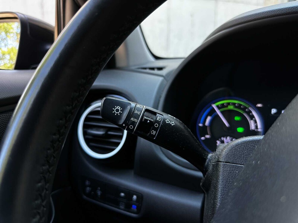Hyundai Kona 1.6 GDI Twist DCT 5d 77 kW 141pk 2020