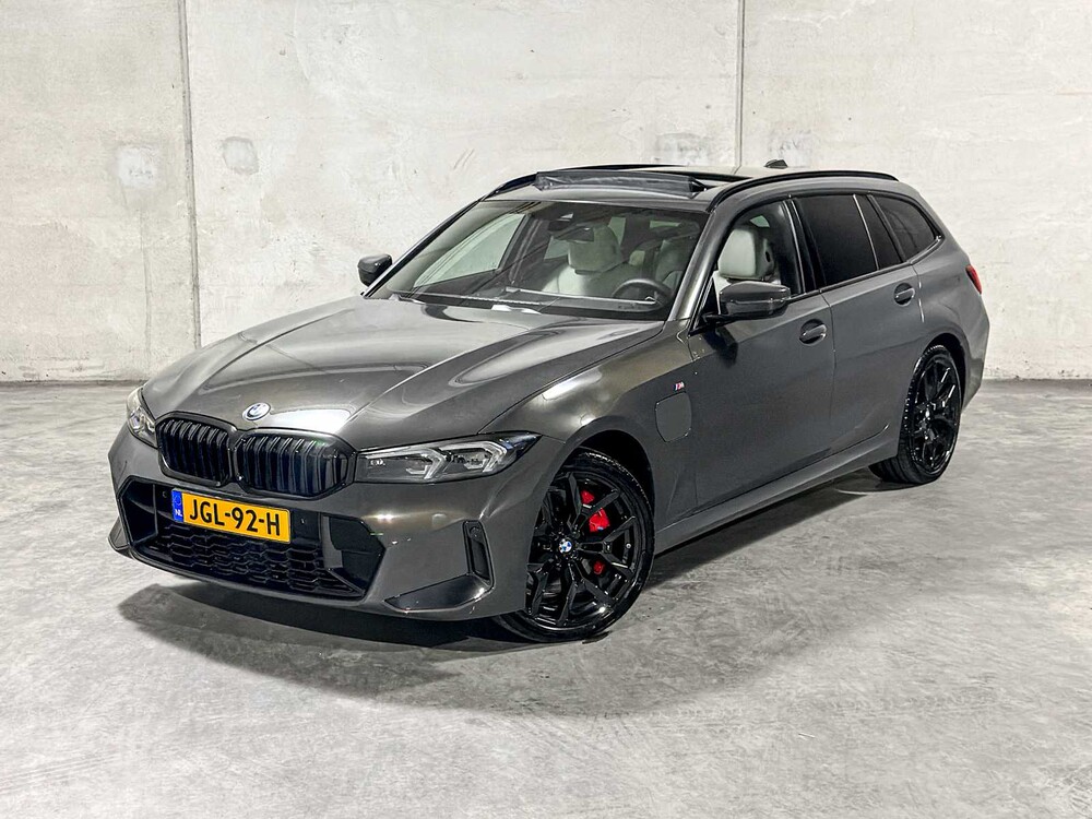 BMW 330e Touring 3-serie 292pk 2025 (Origineel-NL + 1e eigenaar), JGL-92-H