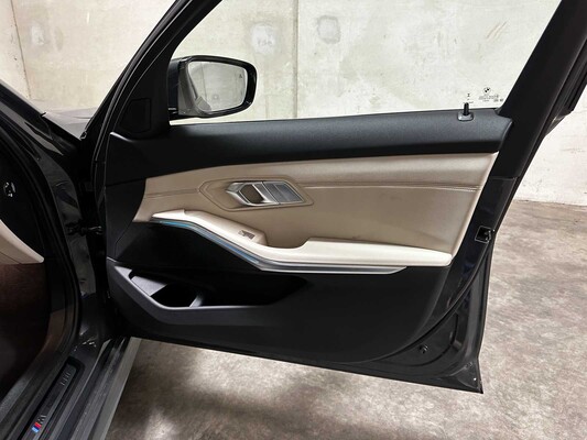 BMW 330e Touring 3-serie 292pk 2025 (Origineel-NL + 1e eigenaar), JGL-92-H