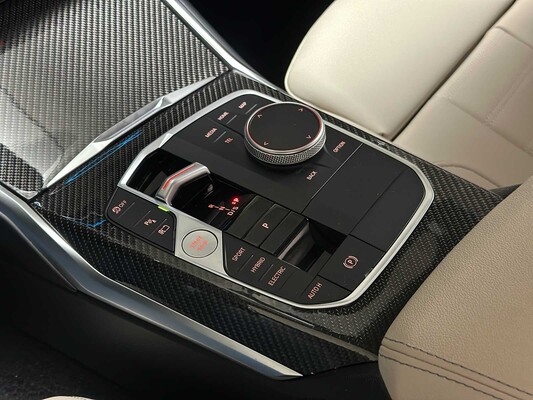 BMW 330e Touring 3-serie 292pk 2025 (Origineel-NL + 1e eigenaar), JGL-92-H