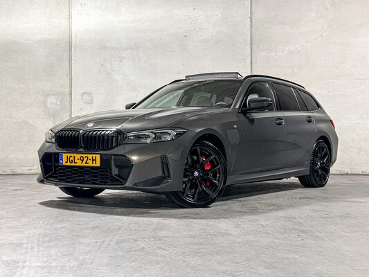 BMW 330e Touring 3-serie 292pk 2025 (Origineel-NL + 1e eigenaar), JGL-92-H