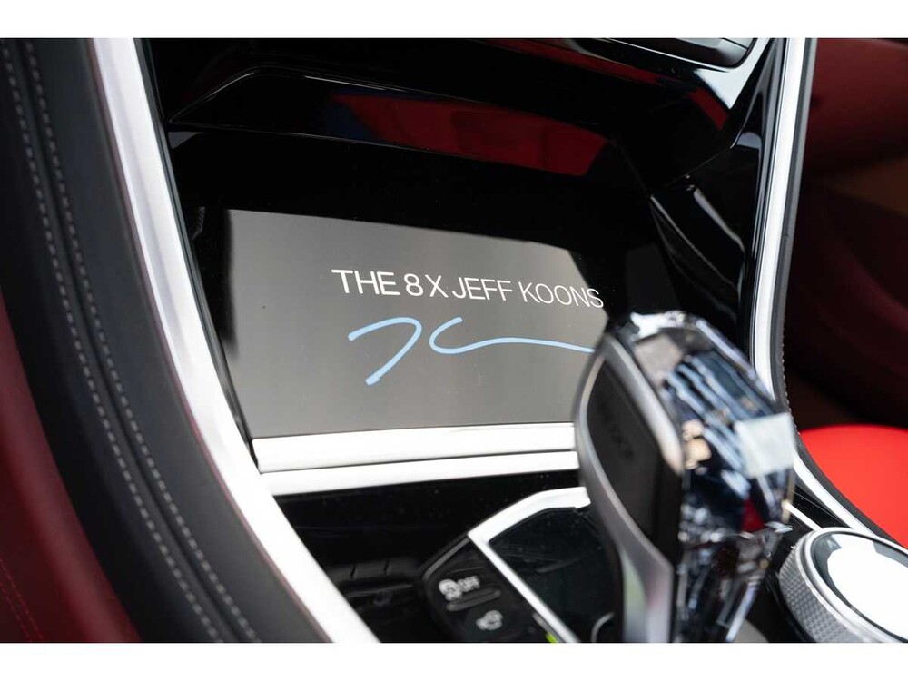 BMW M850i Gran Coupé 4.4 V8 xDrive -The 8 X Jeff Koons- M-Performance 530pk 2023 (1 van 99) (NEW) 8-Serie (Origineel-NL + 1e Eigenaar)