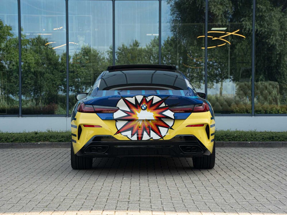 BMW M850i Gran Coupé 4.4 V8 xDrive -The 8 X Jeff Koons- M-Performance 530pk 2023 (1 van 99) (NEW) 8-Serie (Origineel-NL + 1e Eigenaar)