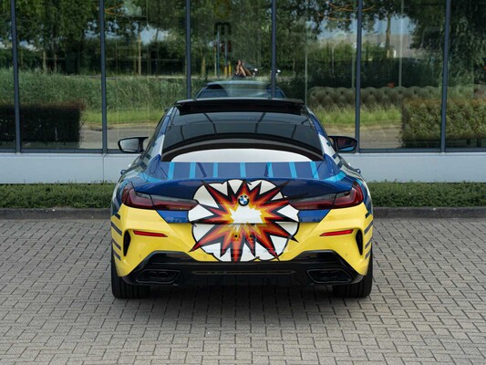BMW M850i Gran Coupé 4.4 V8 xDrive -The 8 X Jeff Koons- M-Performance 530pk 2023 (1 van 99) (NEW) 8-Serie (Origineel-NL + 1e Eigenaar)