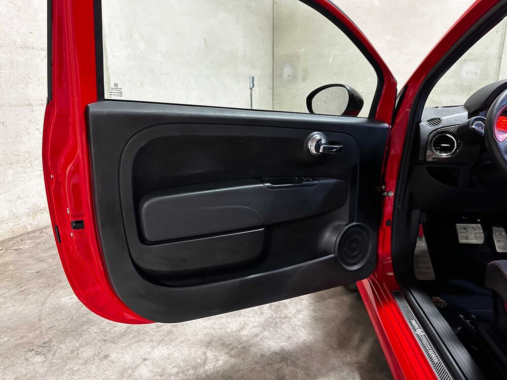Fiat 500 Abarth 695 Tributo Ferrari 180 PS 2011 (195/1695)