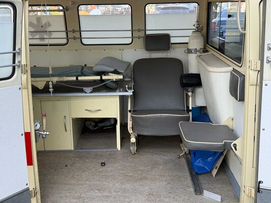 NO RESERVE: Volkswagen T1 Ambulance Transporter 1500-27 1965, BE-02-41