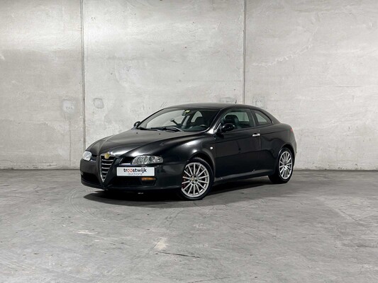 Luxury, sports and classic cars te Tiel