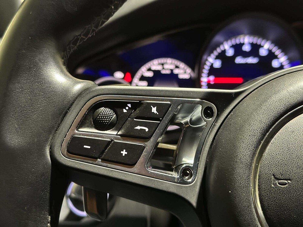 Porsche Cayenne Coupe Turbo 4.0 V8 549pk 2019, J-757-HF