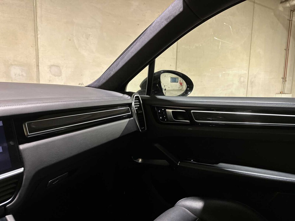 Porsche Cayenne Coupe Turbo 4.0 V8 549pk 2019, J-757-HF