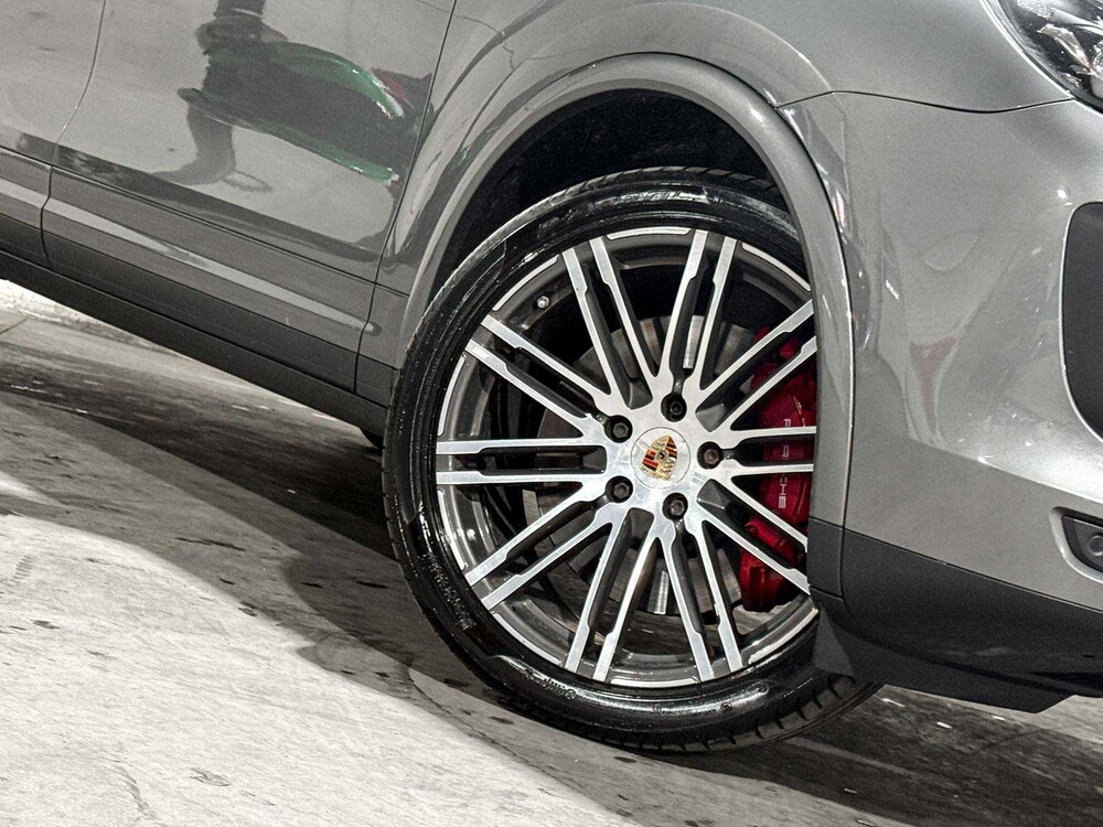 Porsche Cayenne Turbo 4.8 V8 520hp 2017 Sport-Chrono