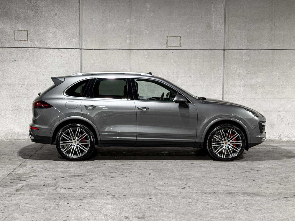 Porsche Cayenne Turbo 4.8 V8 520pk 2017 Sport-Chrono