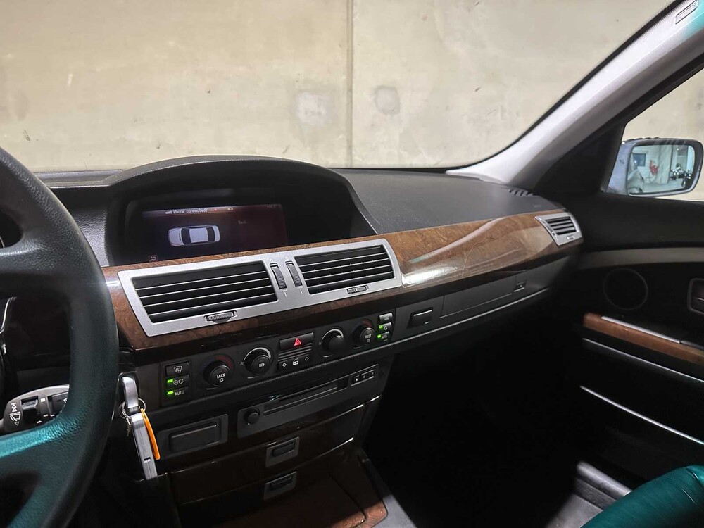 BMW 735i E65 3.6 V8 7-serie 272pk 2004 (Automaat), KFH-48-R 