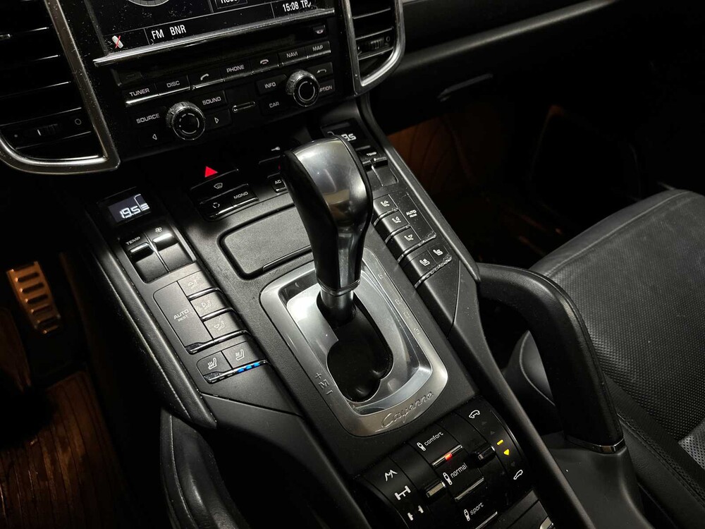 Porsche Cayenne Turbo 4.8 V8 500pk 2010, JF-108-D