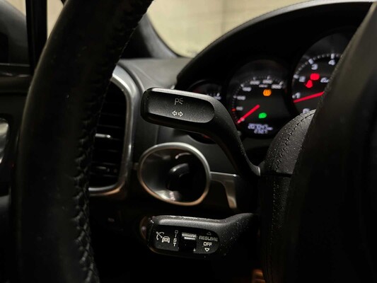 Porsche Cayenne Turbo 4.8 V8 500pk 2010, JF-108-D