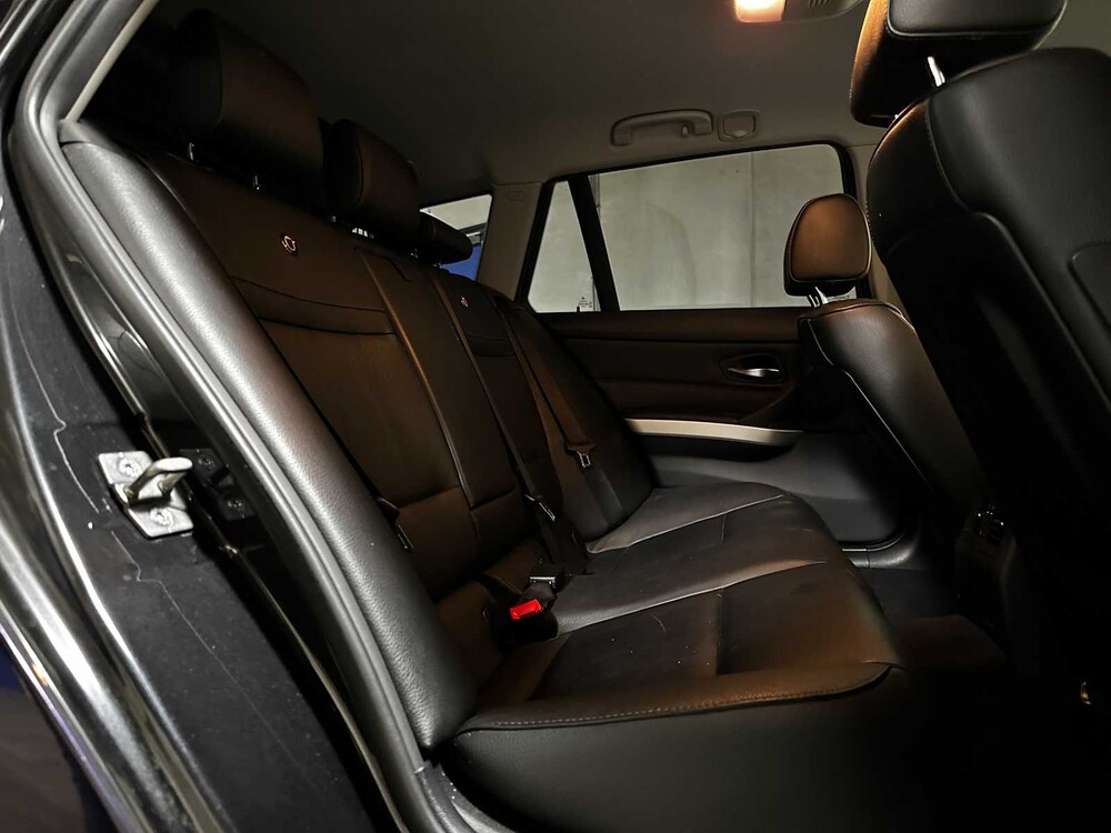 BMW ALPINA D3 Biturbo Touring 211pk 2012, HBZ-58-R -Handgeschakeld-