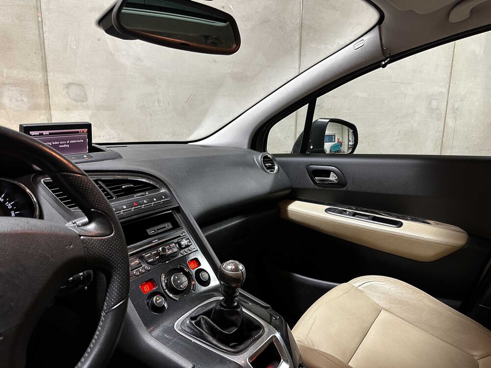 Peugeot 5008 1.6 THP Blue Lease Executive 7-persoons 156pk 2012 (Origineel-NL), 31-TZN-5