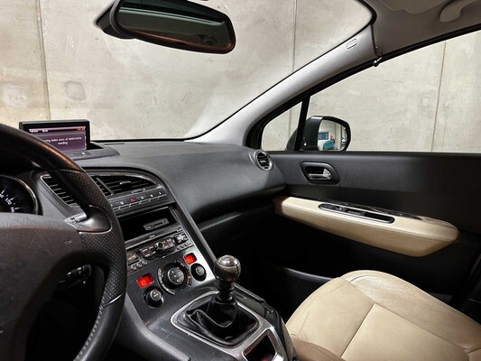 Peugeot 5008 1.6 THP Blue Lease Executive 7-persoons 156pk 2012 (Origineel-NL), 31-TZN-5