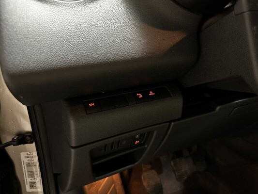 Peugeot 5008 1.6 THP Blue Lease Executive 7-persoons 156pk 2012 (Origineel-NL), 31-TZN-5