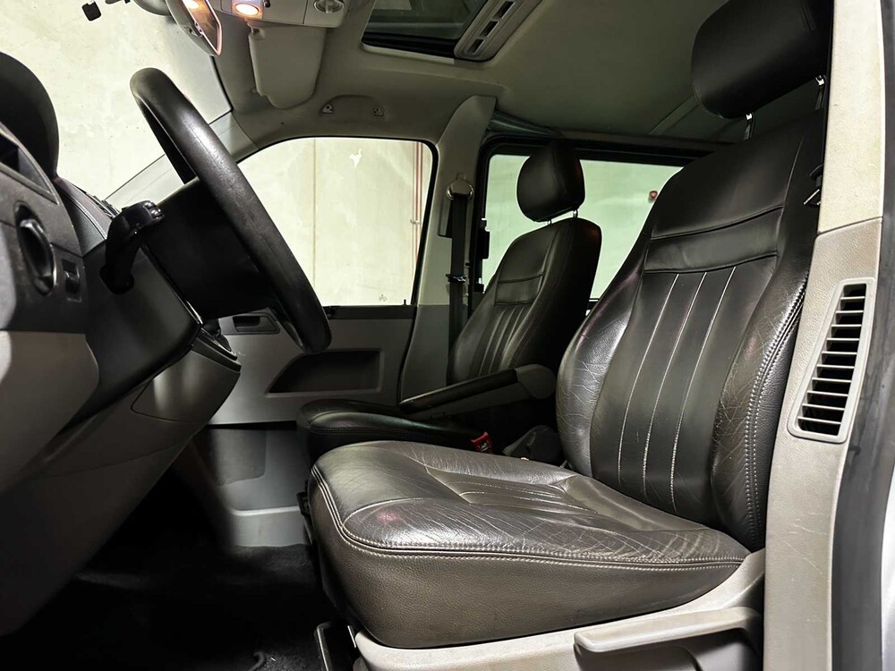 Volkswagen Transporter 2.5 TDI 300 Comfortline Dubbele Cabine 131pk 2009 (Origineel-NL) Automaat, 62-VZD-8