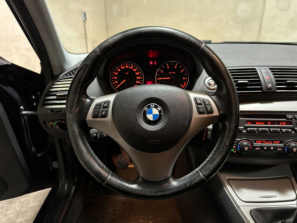 BMW 116i High Executive 1-serie 116pk 2006 (Origineel-NL), 81-ST-JS