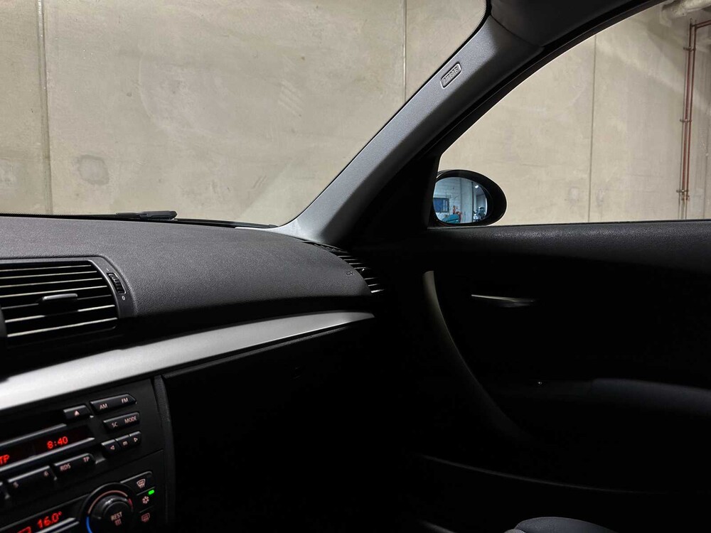 BMW 116i High Executive 1-serie 116pk 2006 (Origineel-NL), 81-ST-JS