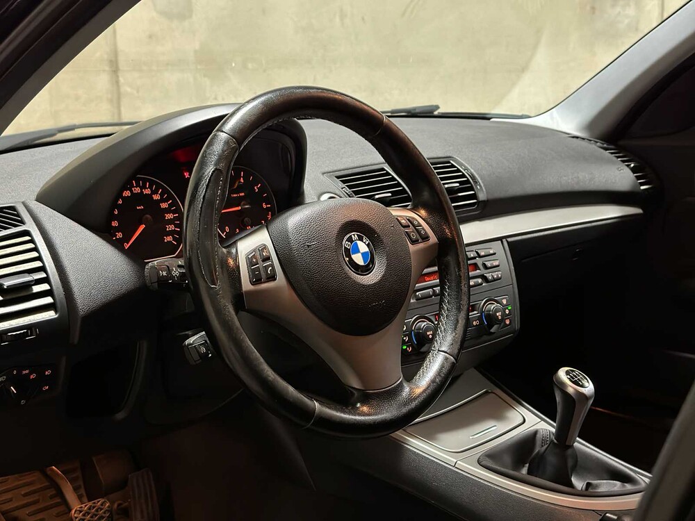 BMW 116i High Executive 1-serie 116pk 2006 (Origineel-NL), 81-ST-JS